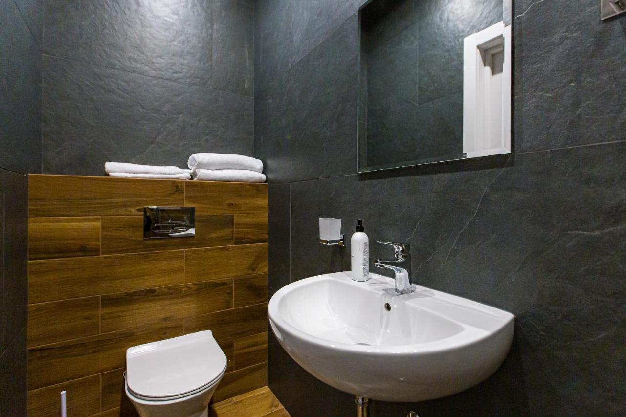3 Vodna Apartment Lviv Extérieur photo