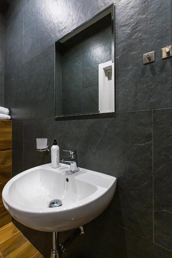 3 Vodna Apartment Lviv Extérieur photo
